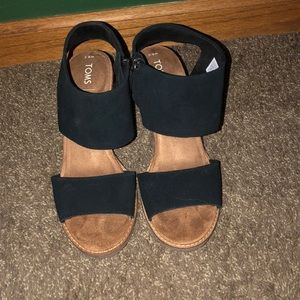 Toms heels